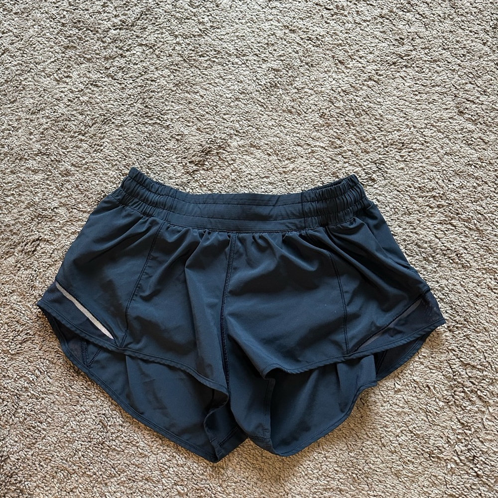 Lululemon Hotty hot short 2.5